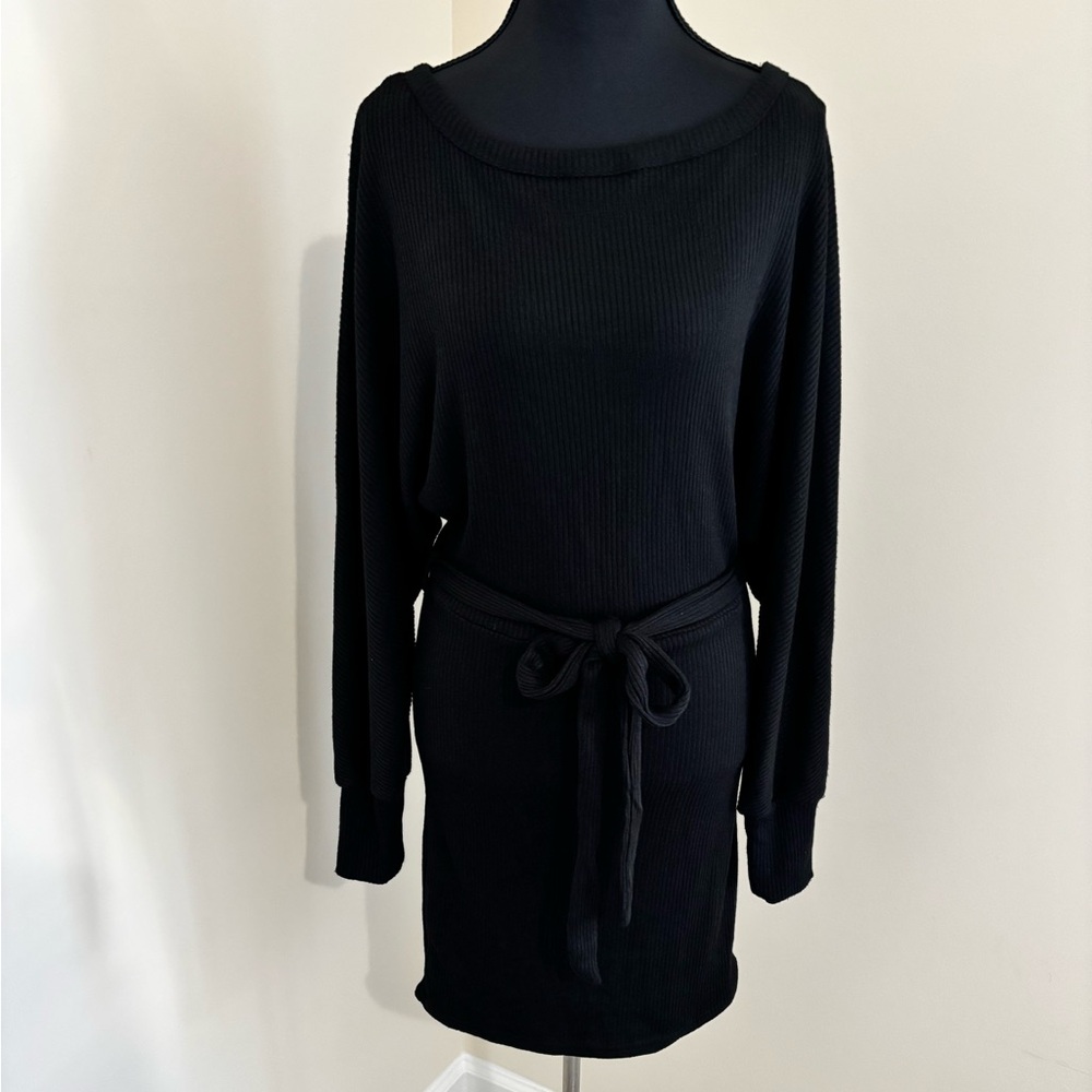 Revamped Black Long Sleeve Knit Dress with Belt